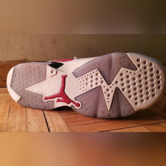Jordan 6 Carmines - Picture 4 of 6